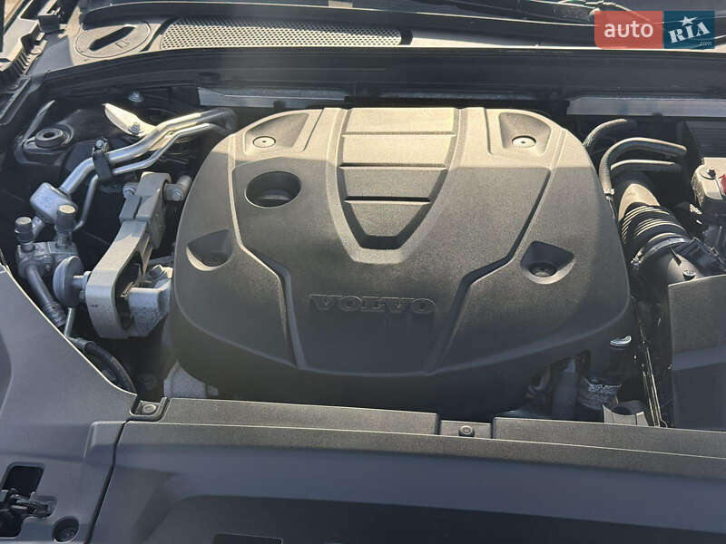 Універсал Volvo V90 Cross Country 2019 в Теребовлі