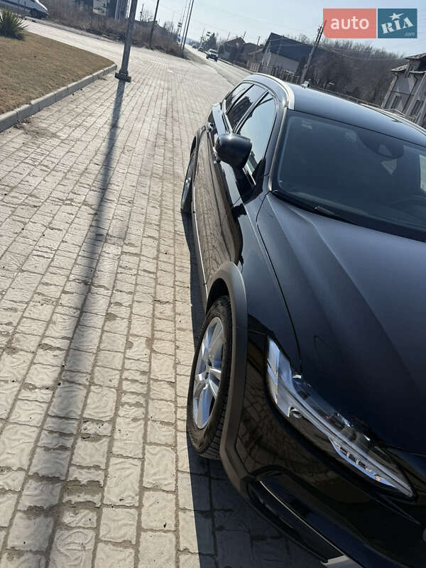 Універсал Volvo V90 Cross Country 2019 в Теребовлі