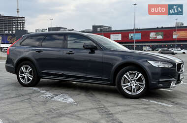 Універсал Volvo V90 Cross Country 2017 в 