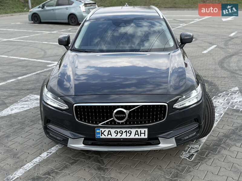 Volvo V90 Cross Country 2017