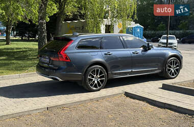 Универсал Volvo V90 Cross Country 2020 в 