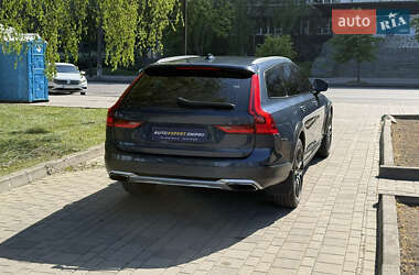 Универсал Volvo V90 Cross Country 2020 в 