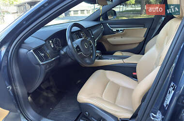 Универсал Volvo V90 Cross Country 2020 в 