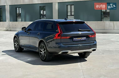 Универсал Volvo V90 Cross Country 2020 в 