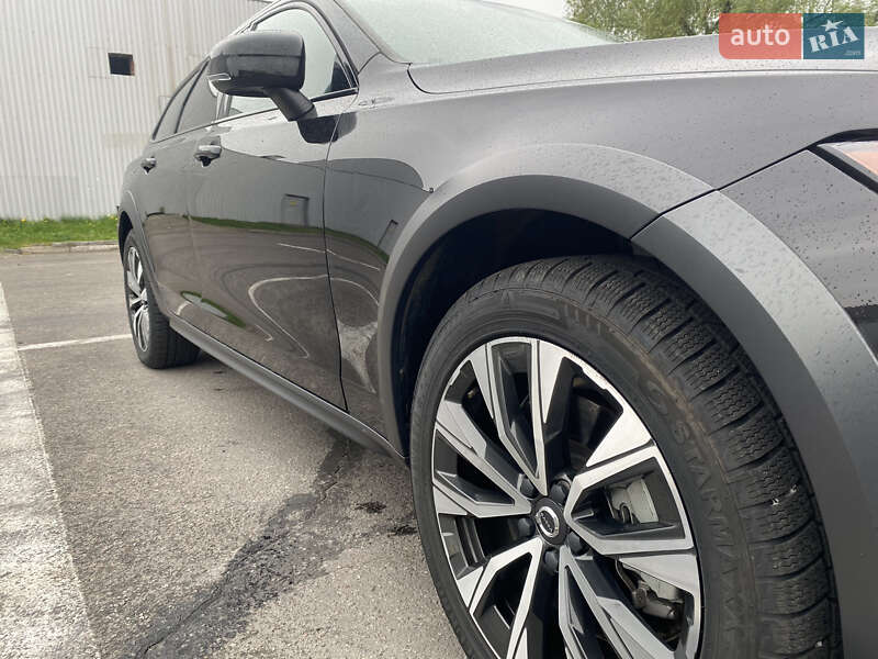 Універсал Volvo V90 Cross Country 2020 в Полтаві