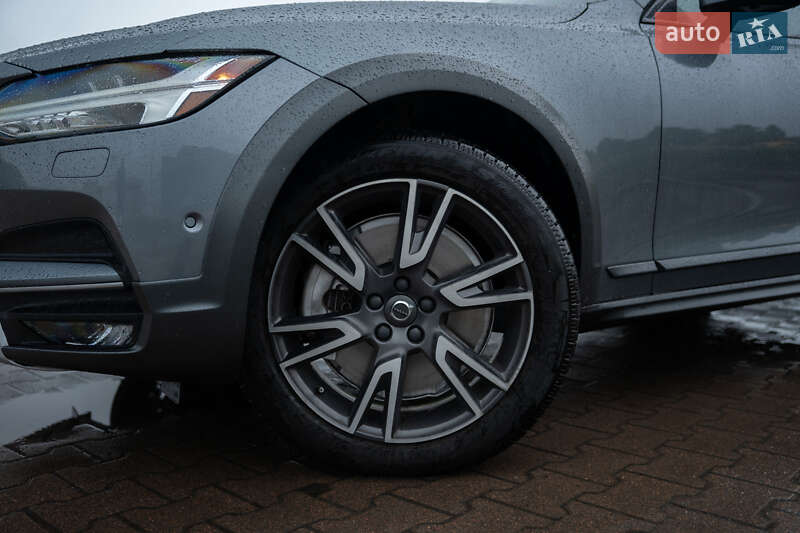Універсал Volvo V90 Cross Country 2017 в Житомирі