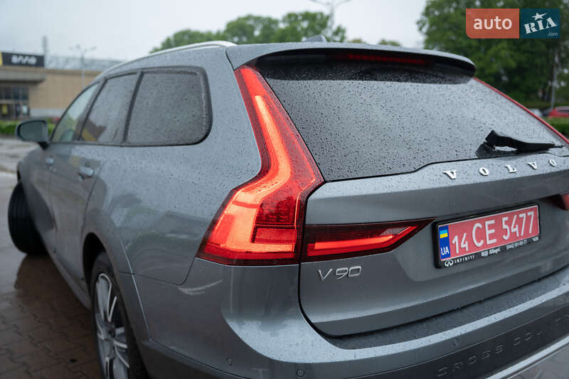 Універсал Volvo V90 Cross Country 2017 в Житомирі
