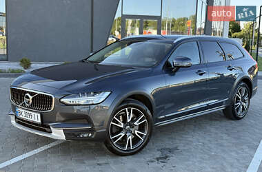 Универсал Volvo V90 Cross Country 2018 в Луцке