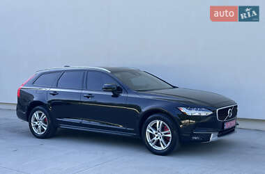 Универсал Volvo V90 Cross Country 2017 в 