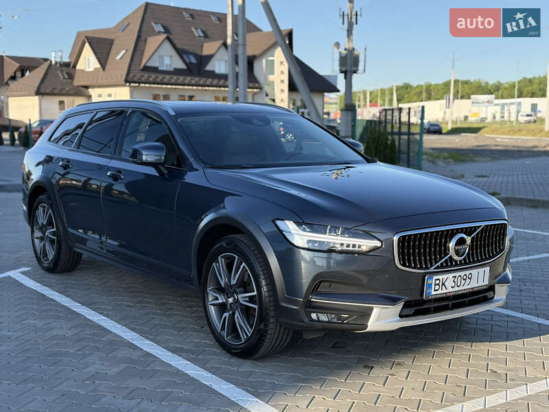 Универсал Volvo V90 Cross Country 2018 в Луцке