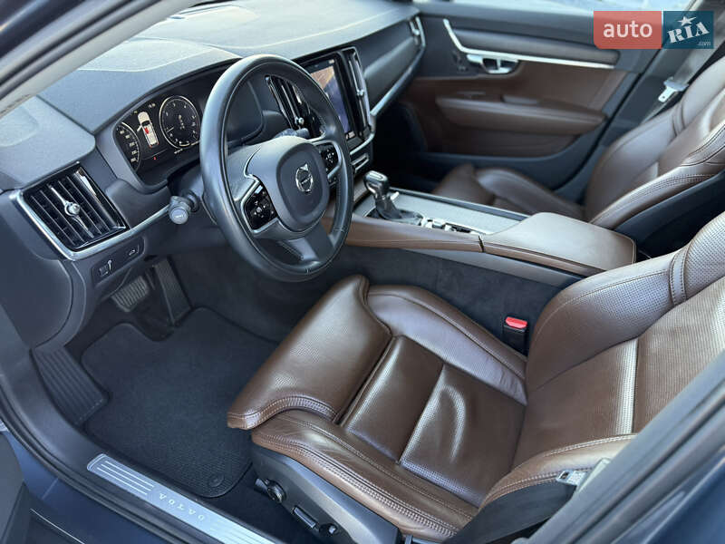Универсал Volvo V90 Cross Country 2018 в Луцке