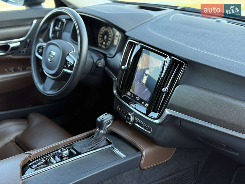 Универсал Volvo V90 Cross Country 2018 в Луцке
