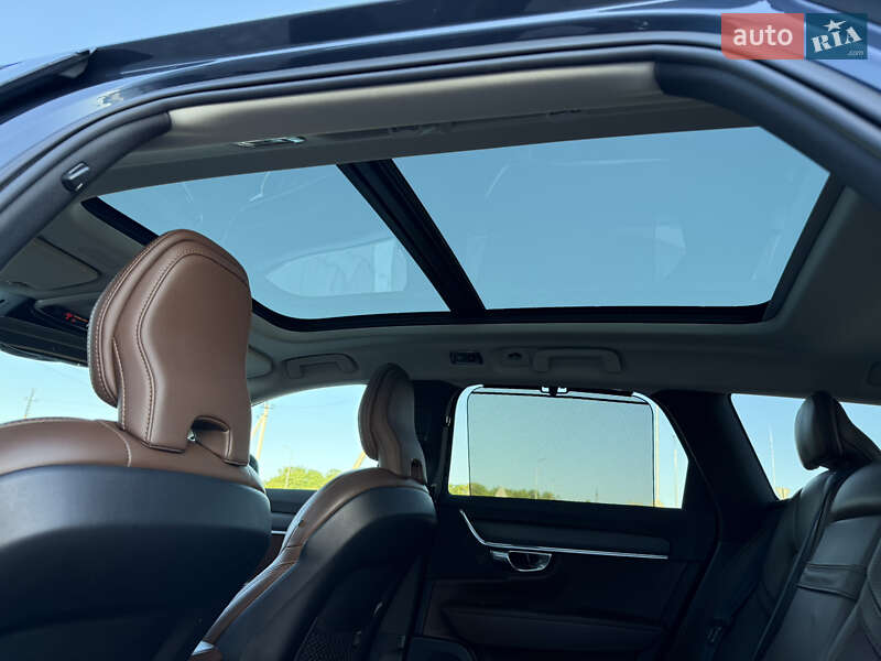 Универсал Volvo V90 Cross Country 2018 в Луцке