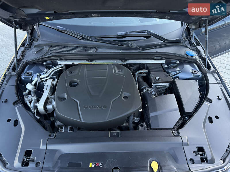 Универсал Volvo V90 Cross Country 2018 в Луцке