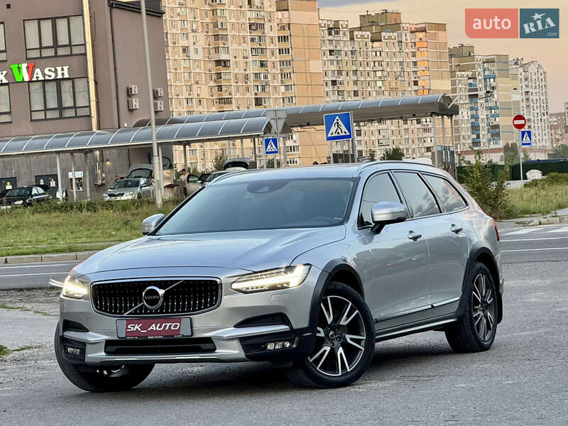 Volvo V90 Cross Country 2019