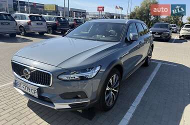 Универсал Volvo V90 Cross Country 2020 в 