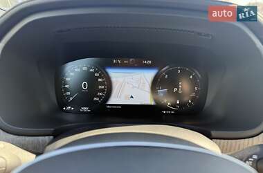 Универсал Volvo V90 Cross Country 2020 в 