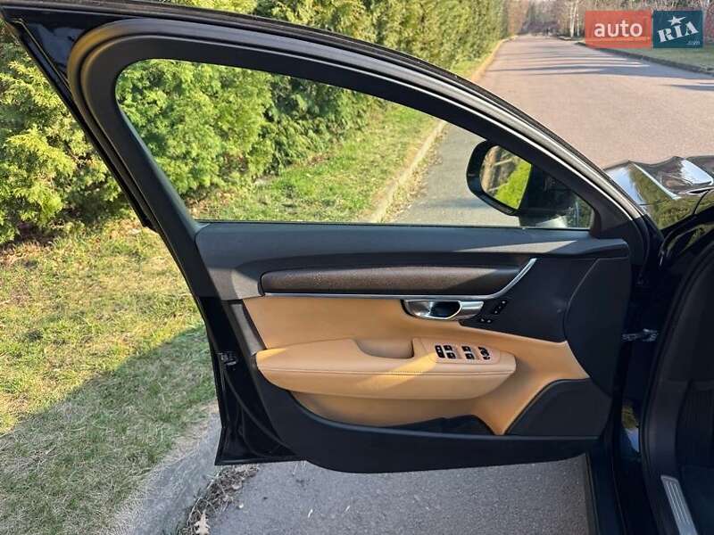 Універсал Volvo V90 Cross Country 2017 в Рівному