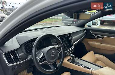 Универсал Volvo V90 Cross Country 2019 в 