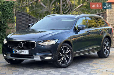 Универсал Volvo V90 Cross Country 2018 в Тростянце
