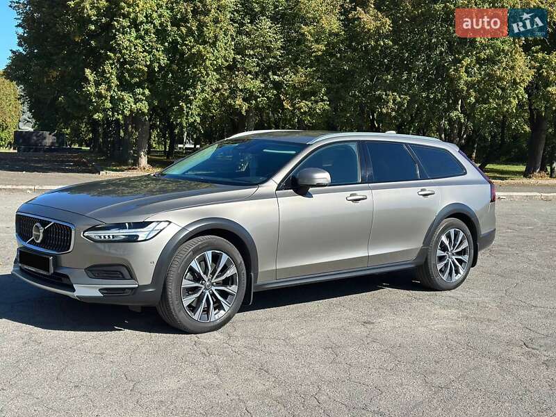 Универсал Volvo V90 Cross Country 2022 в Владимире