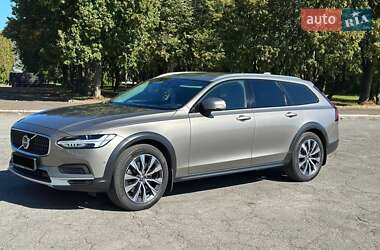 Универсал Volvo V90 Cross Country 2022 в 