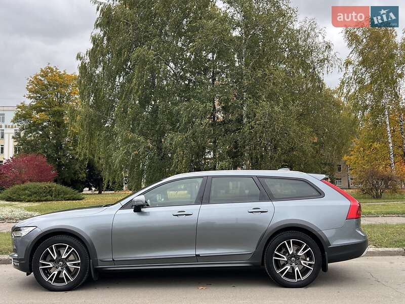 Універсал Volvo V90 Cross Country 2018 в Києві