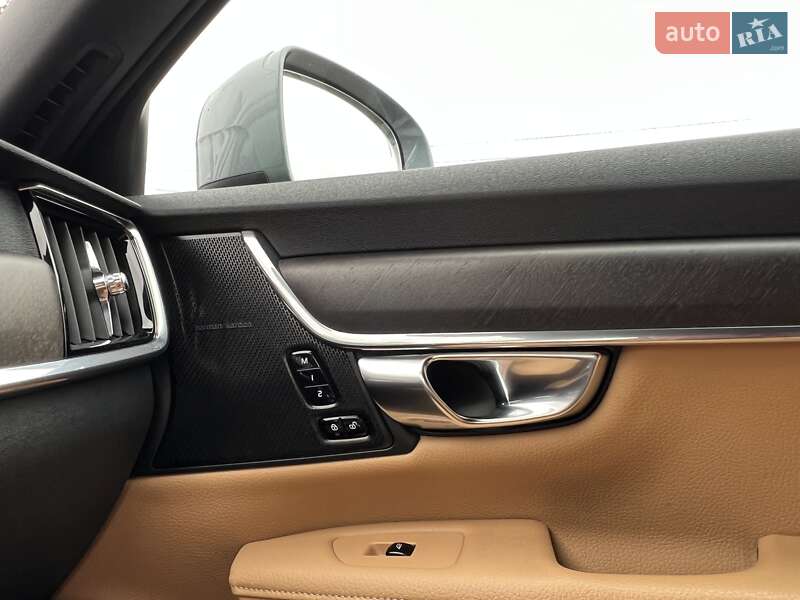 Універсал Volvo V90 Cross Country 2018 в Києві