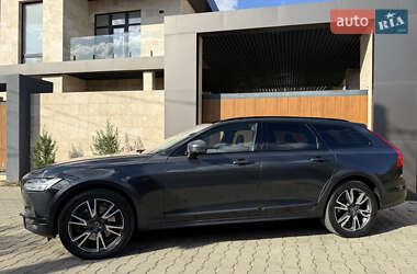 Универсал Volvo V90 Cross Country 2020 в 