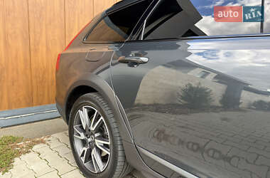 Универсал Volvo V90 Cross Country 2020 в 