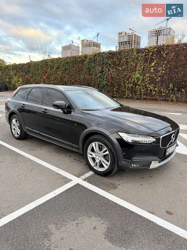 Универсал Volvo V90 Cross Country 2017 в Киеве фото 20 Универсал Volvo V90 Cross Country 2017 в Киеве