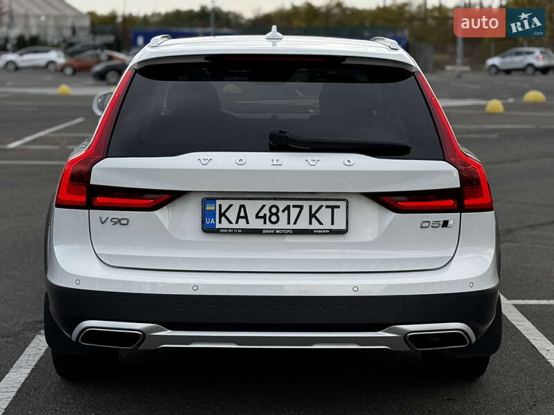 Универсал Volvo V90 Cross Country 2019 в Киеве фото 4 Универсал Volvo V90 Cross Country 2019 в Киеве