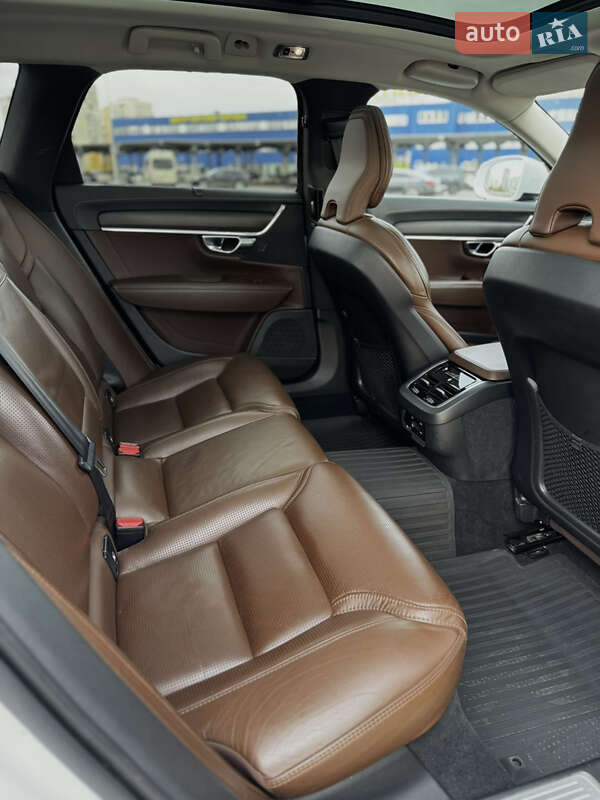 Универсал Volvo V90 Cross Country 2019 в Киеве фото 11 Универсал Volvo V90 Cross Country 2019 в Киеве