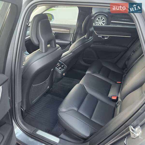 Универсал Volvo V90 Cross Country 2017 в Ивано-Франковске фото 32 Универсал Volvo V90 Cross Country 2017 в Ивано-Франковске