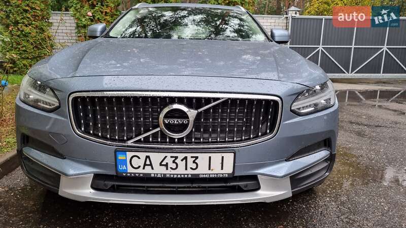 Универсал Volvo V90 Cross Country 2018 в Черкассах