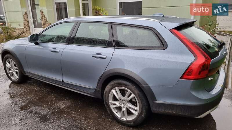 Универсал Volvo V90 Cross Country 2018 в Черкассах