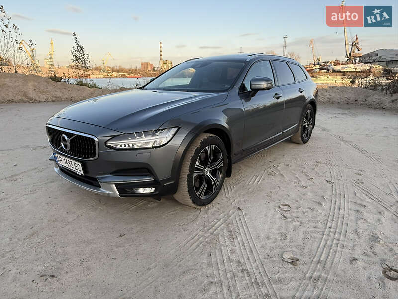 Универсал Volvo V90 Cross Country 2018 в Киеве