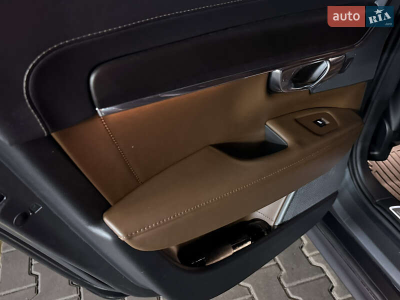 Универсал Volvo V90 Cross Country 2018 в Киеве