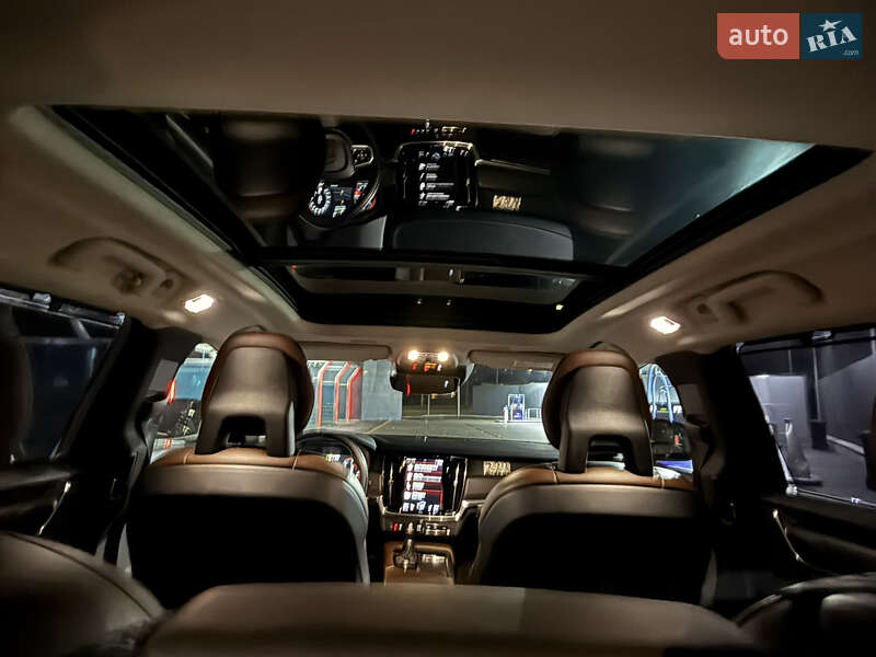 Универсал Volvo V90 Cross Country 2018 в Киеве