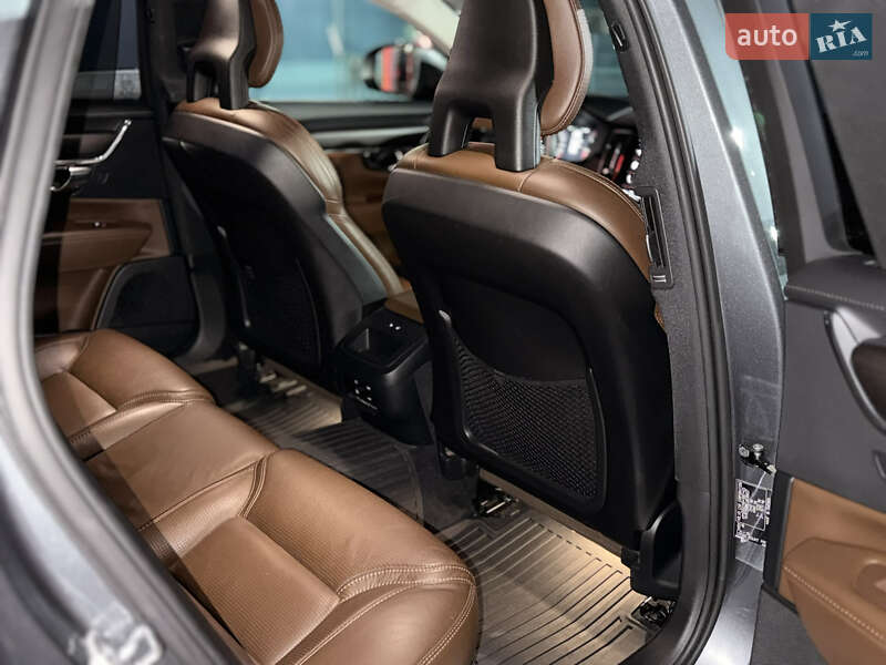 Универсал Volvo V90 Cross Country 2018 в Киеве