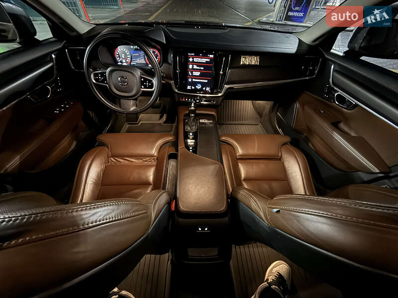 Универсал Volvo V90 Cross Country 2018 в Киеве