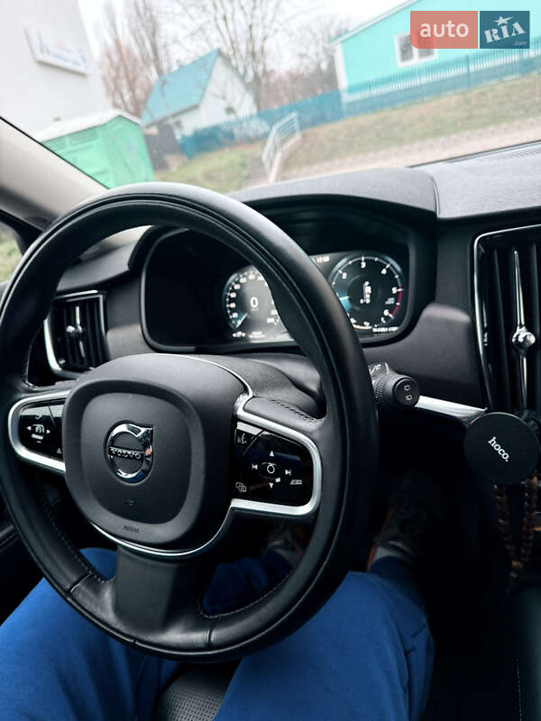 Універсал Volvo V90 Cross Country 2018 в Києві