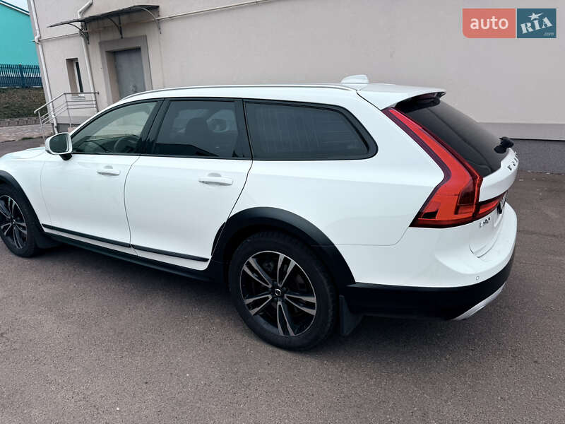 Універсал Volvo V90 Cross Country 2018 в Києві