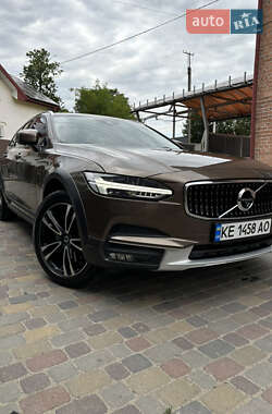 Универсал Volvo V90 Cross Country 2017 в Львове