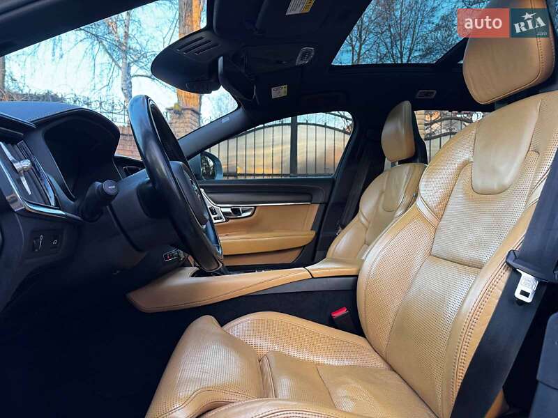 Універсал Volvo V90 Cross Country 2017 в Києві
