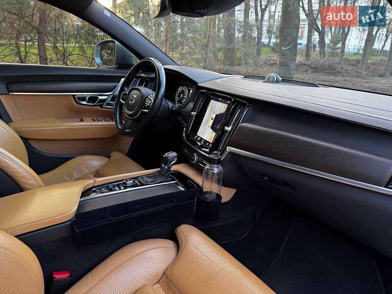 Універсал Volvo V90 Cross Country 2017 в Києві