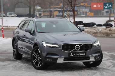 Универсал Volvo V90 Cross Country 2017 в Киеве