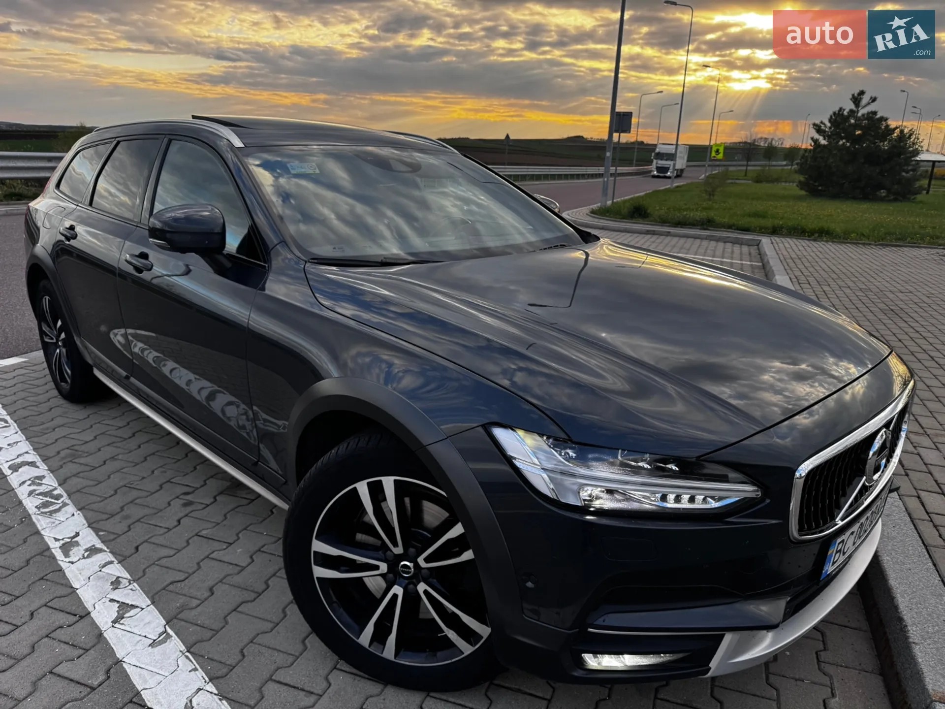 Volvo V90 Cross Country 2018