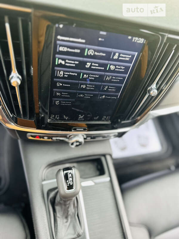 Универсал Volvo V90 2018 в Иршаве