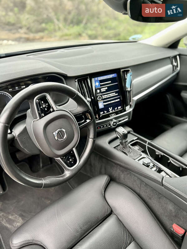 Универсал Volvo V90 2018 в Киеве